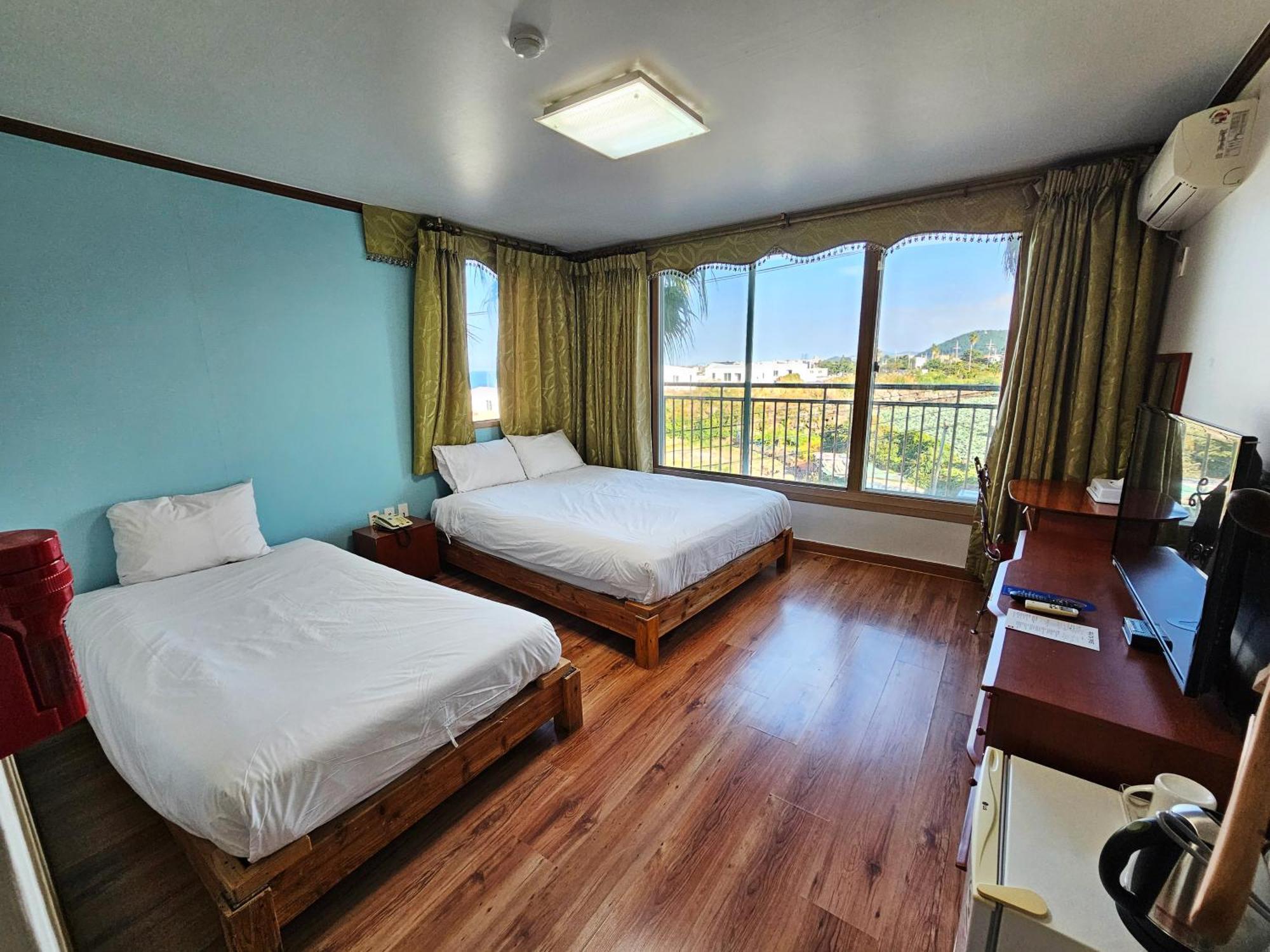 Sea Cliff Hotel Jeju Cameră foto